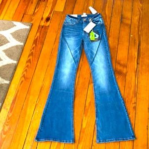 Forever 21 Flare Jeans. Size 24. NWT.